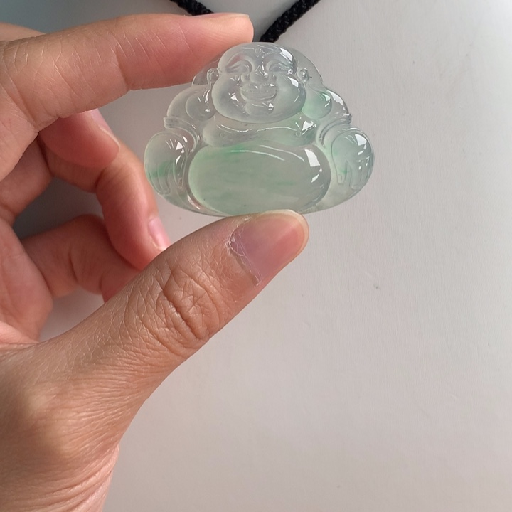 翡翠挂件未镶嵌….