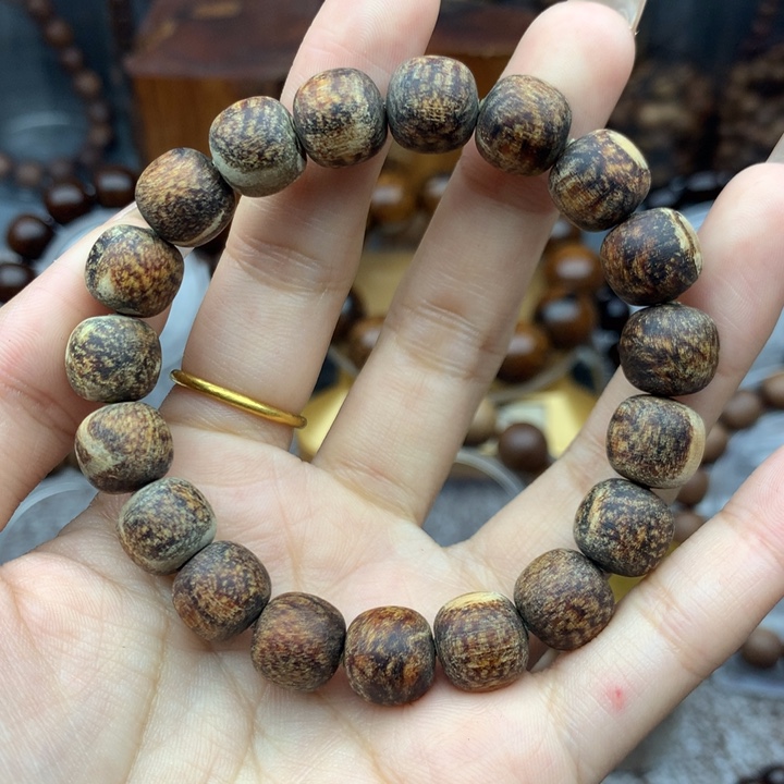 贡木印贡1-1.1龙鳞小夹白毛珠