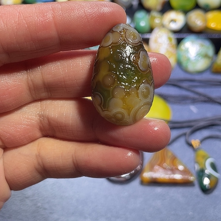 掌***阳玛瑙/玉髓未镶嵌珠宝奇石