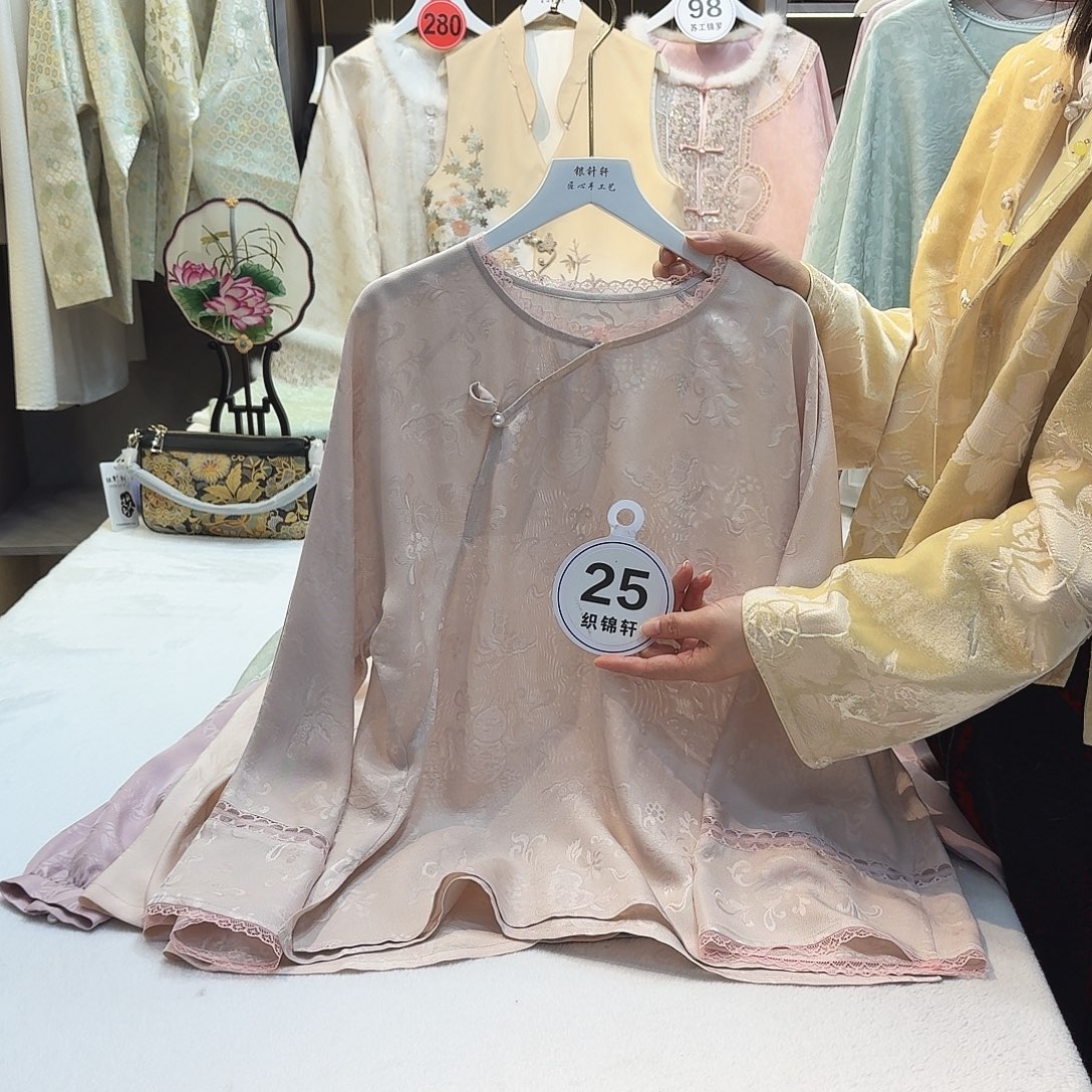 慕***六非遗传承人的精神风貌