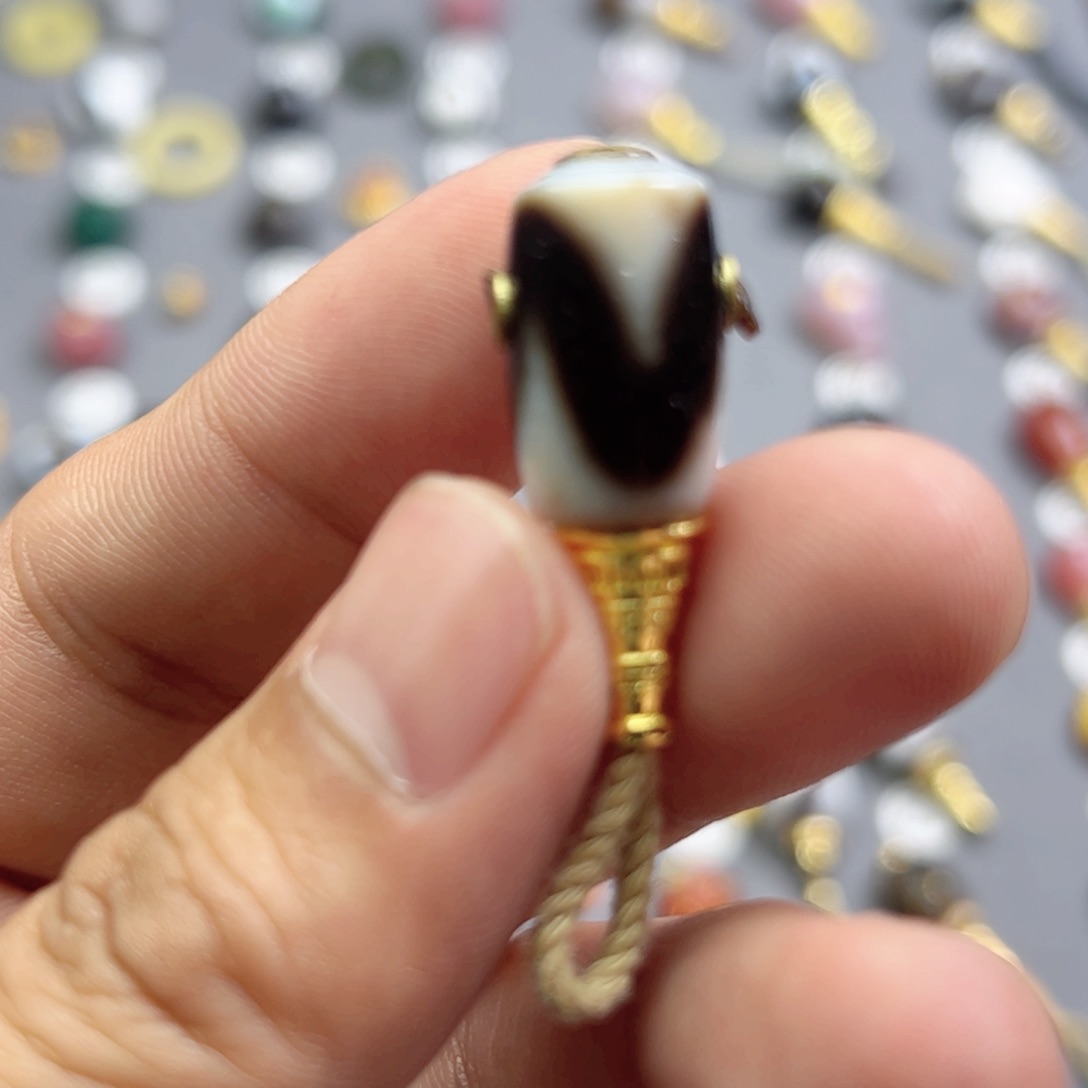 玛瑙/玉髓文玩配饰未镶嵌10.7mm……