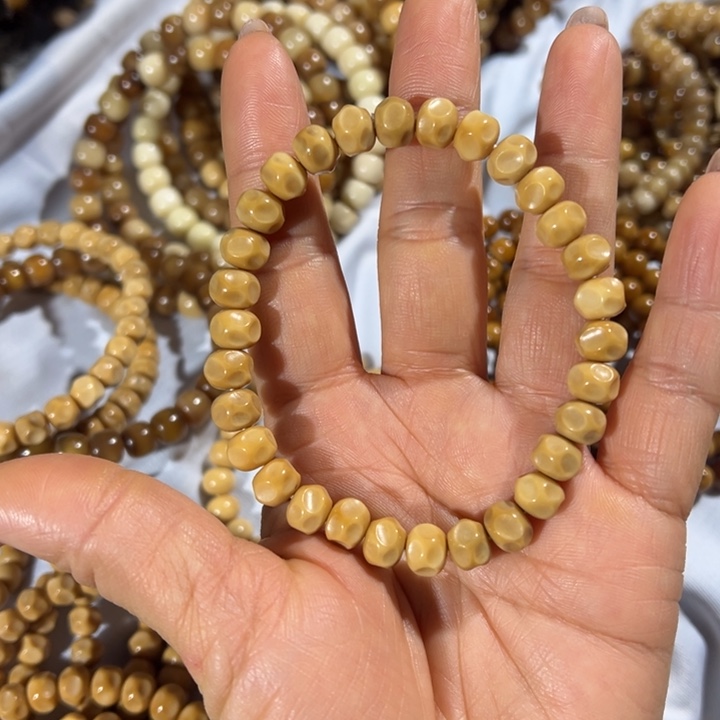 喜***.吊坠龙脊菩提无相单圈卡8.6