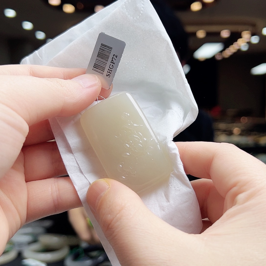 和田玉多样性发1未镶嵌