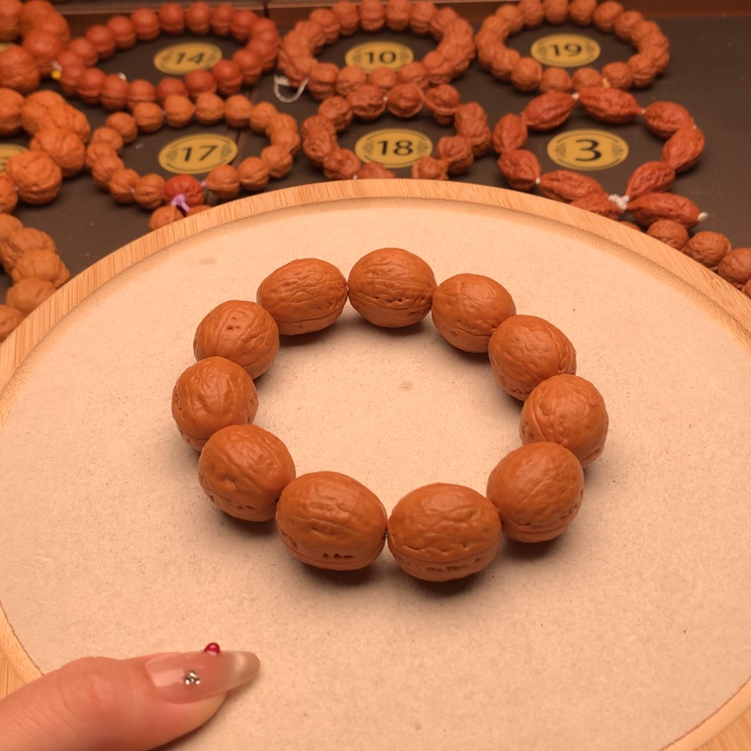 文玩核桃手串光头大枣