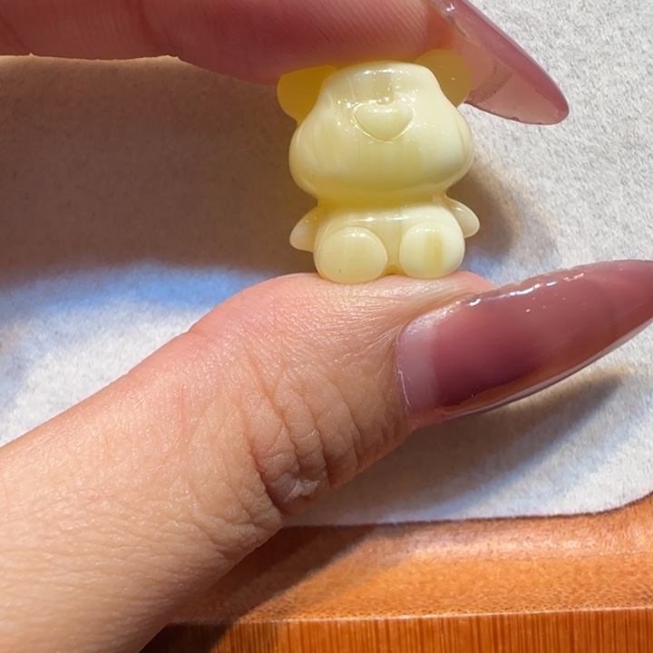 琥珀珠宝奇石未镶嵌小**呦