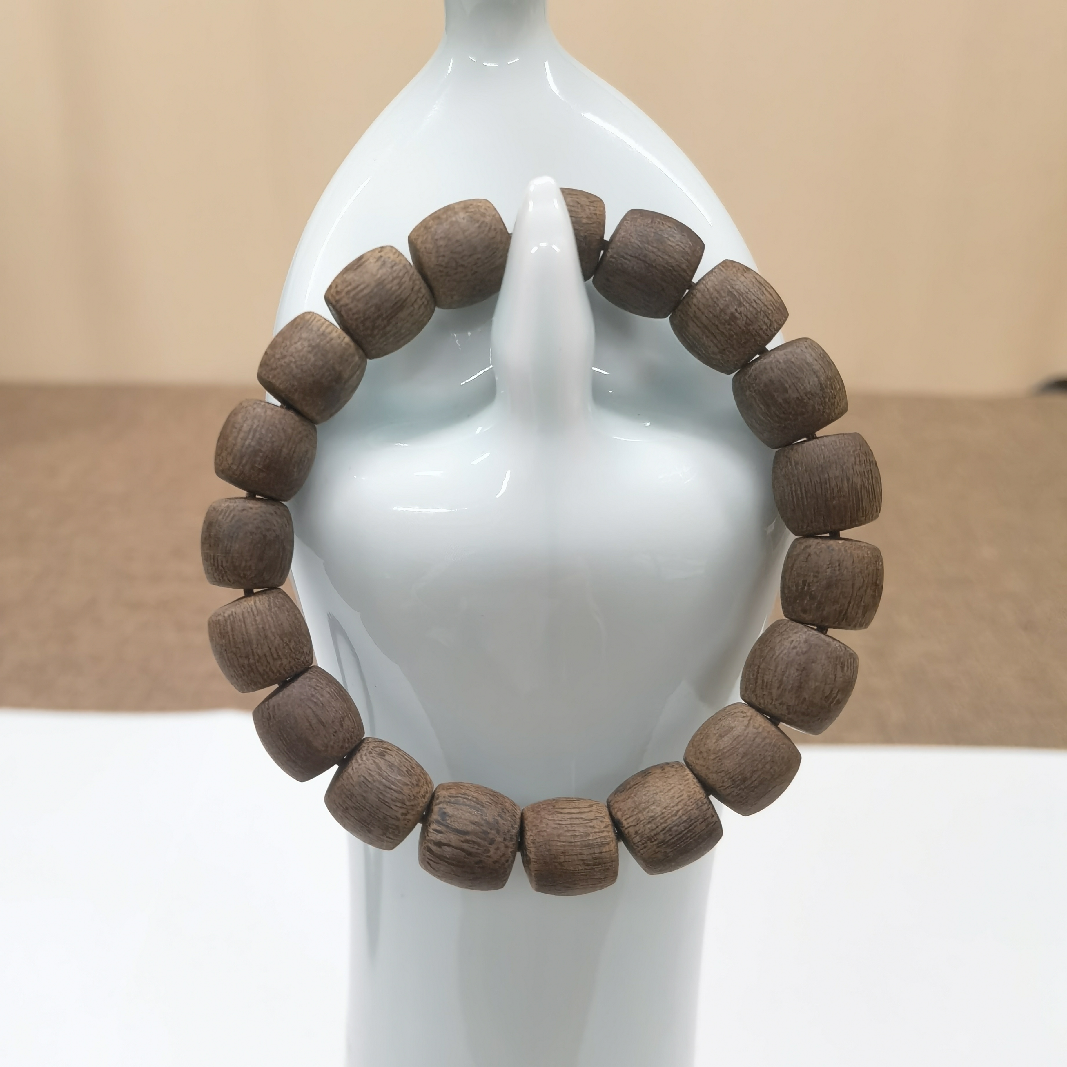 沉香越南大叻都彭1.0cm沉水级单圈桶珠手串