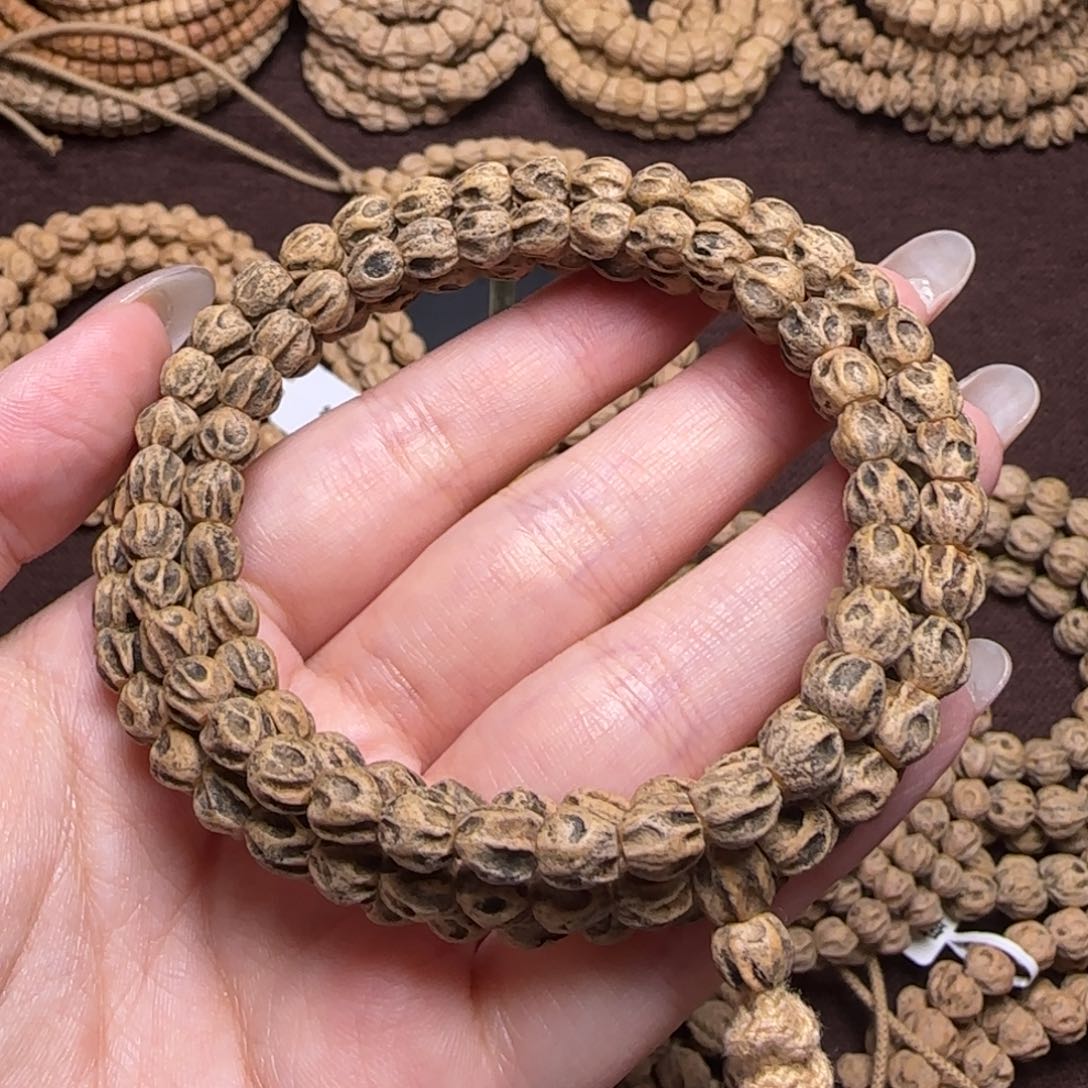 柏香籽/百香籽吊坠人****搏