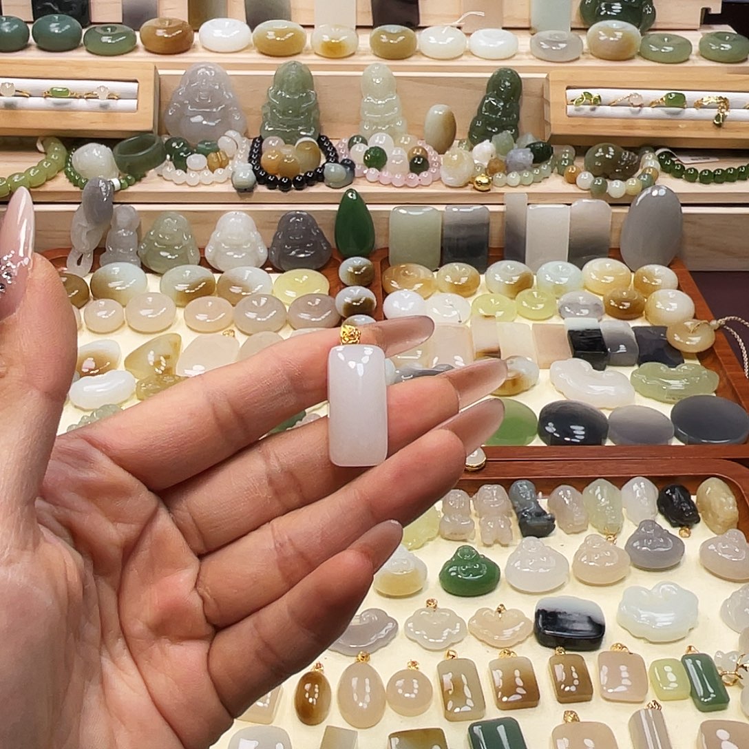 和田玉18K金镶嵌吊坠(不含链)