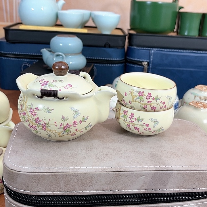 黄龙玉汝窑紫藤花一壶两杯