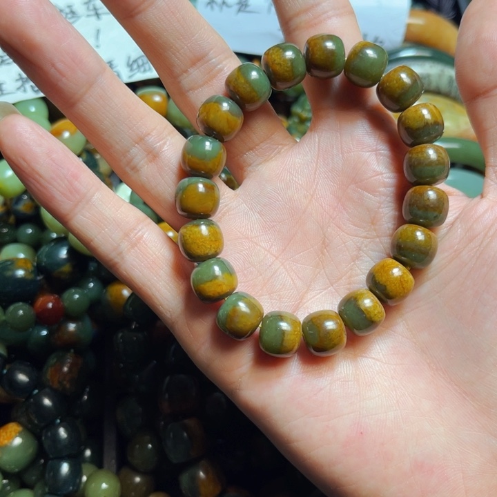 岫岩河磨玉（透闪石质玉）手链未镶嵌