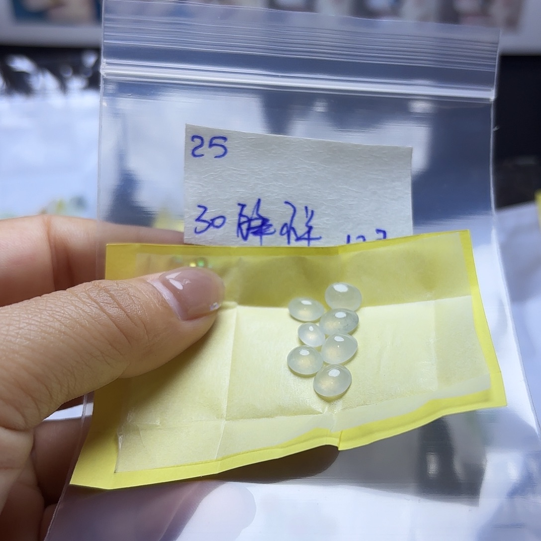 小***.定制翡翠未镶嵌不退