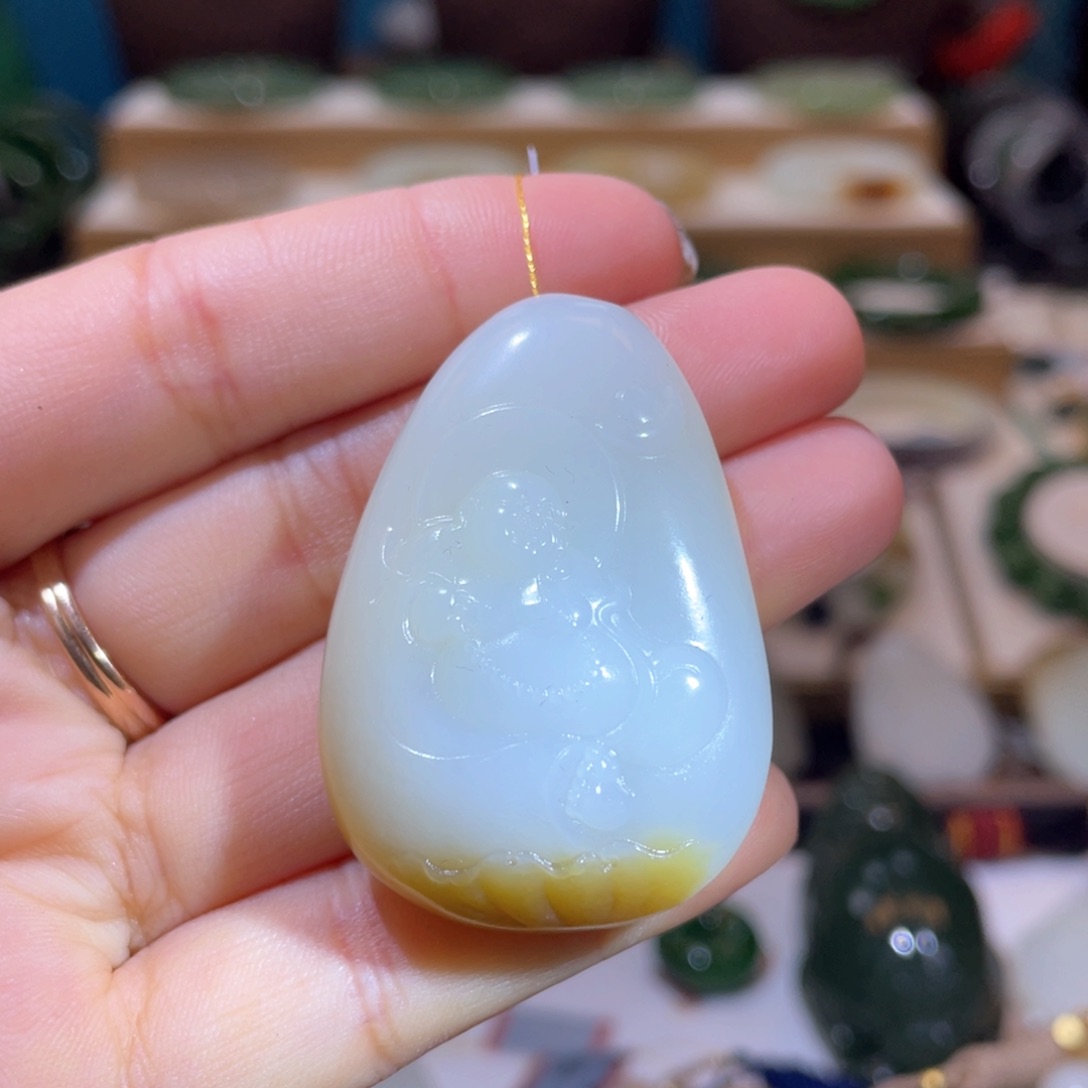 和田玉高品糖玉佛公吊坠未镶嵌