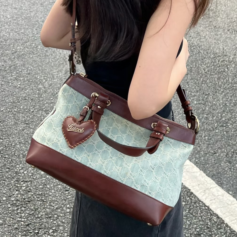 99新 GUCCI/古驰 情人节限定爱心牛仔丹宁托特包