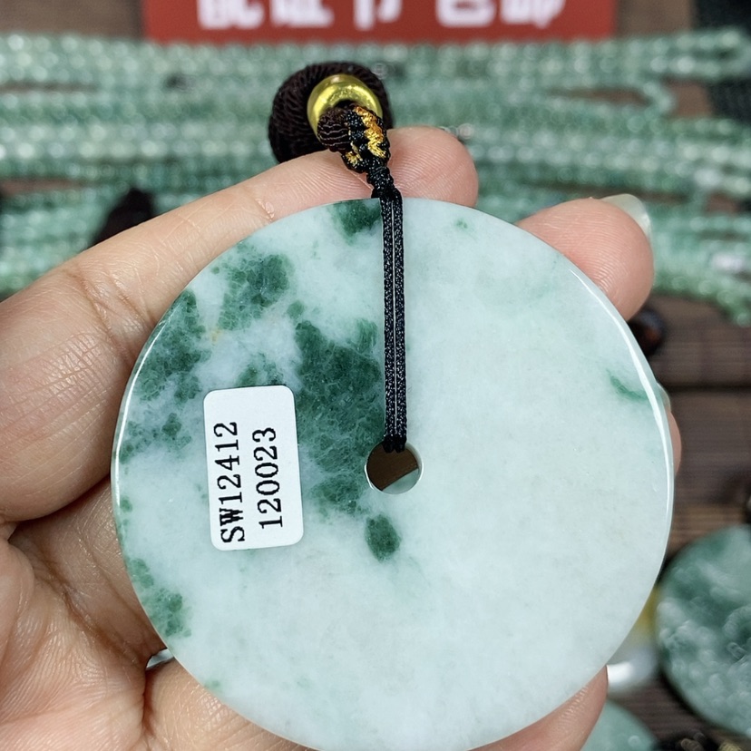 【闪购商品】翡翠颈饰未镶嵌玉吊坠翡翠玉平安扣大款