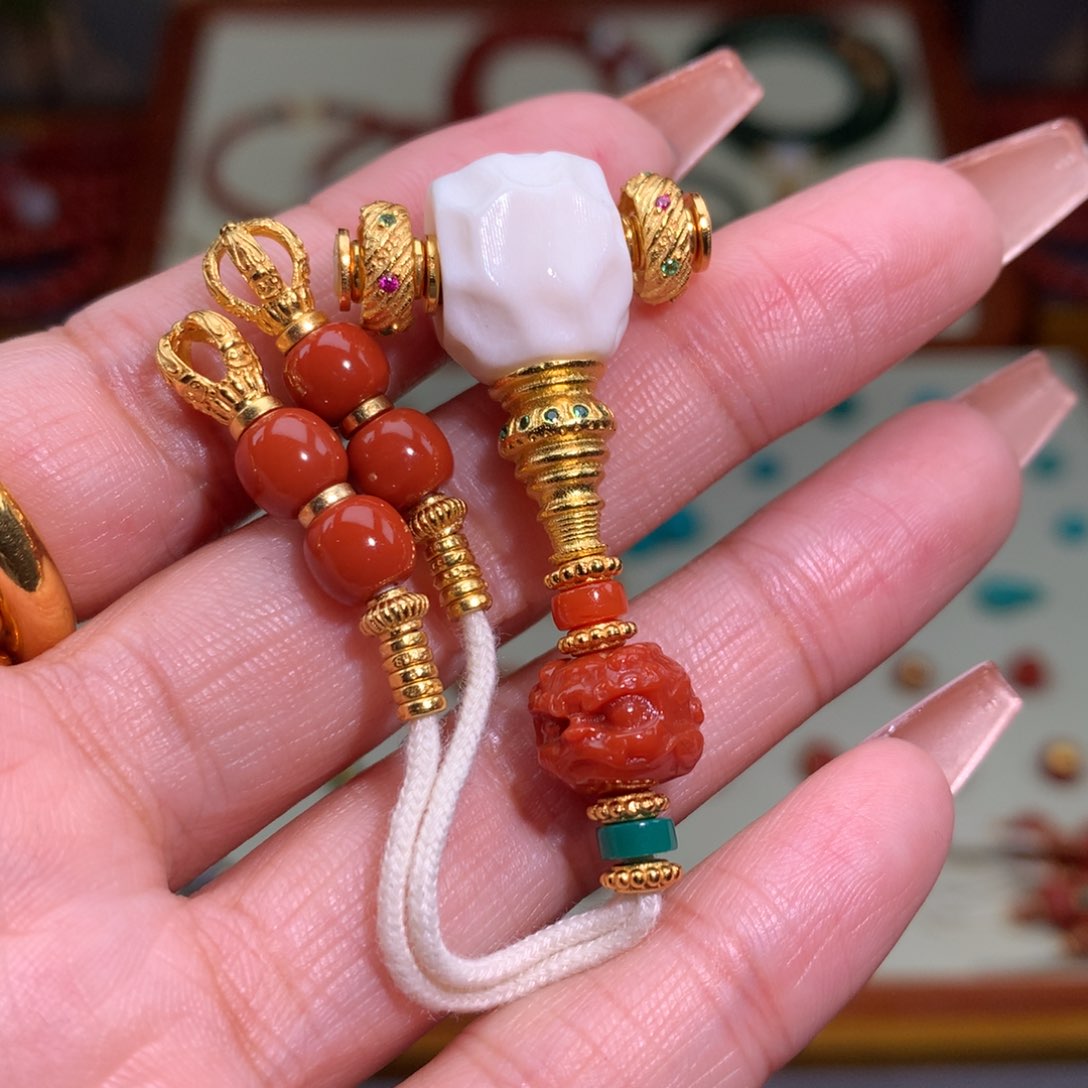 南红玛瑙颈饰未镶嵌