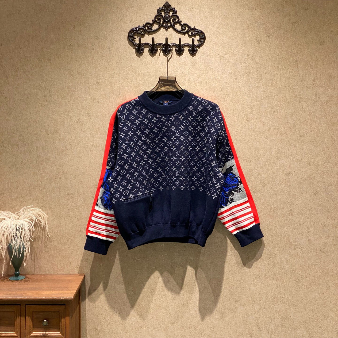 99新 LouisVuitton/路易威登 老花满印条纹袖针织毛衣/L码/40748