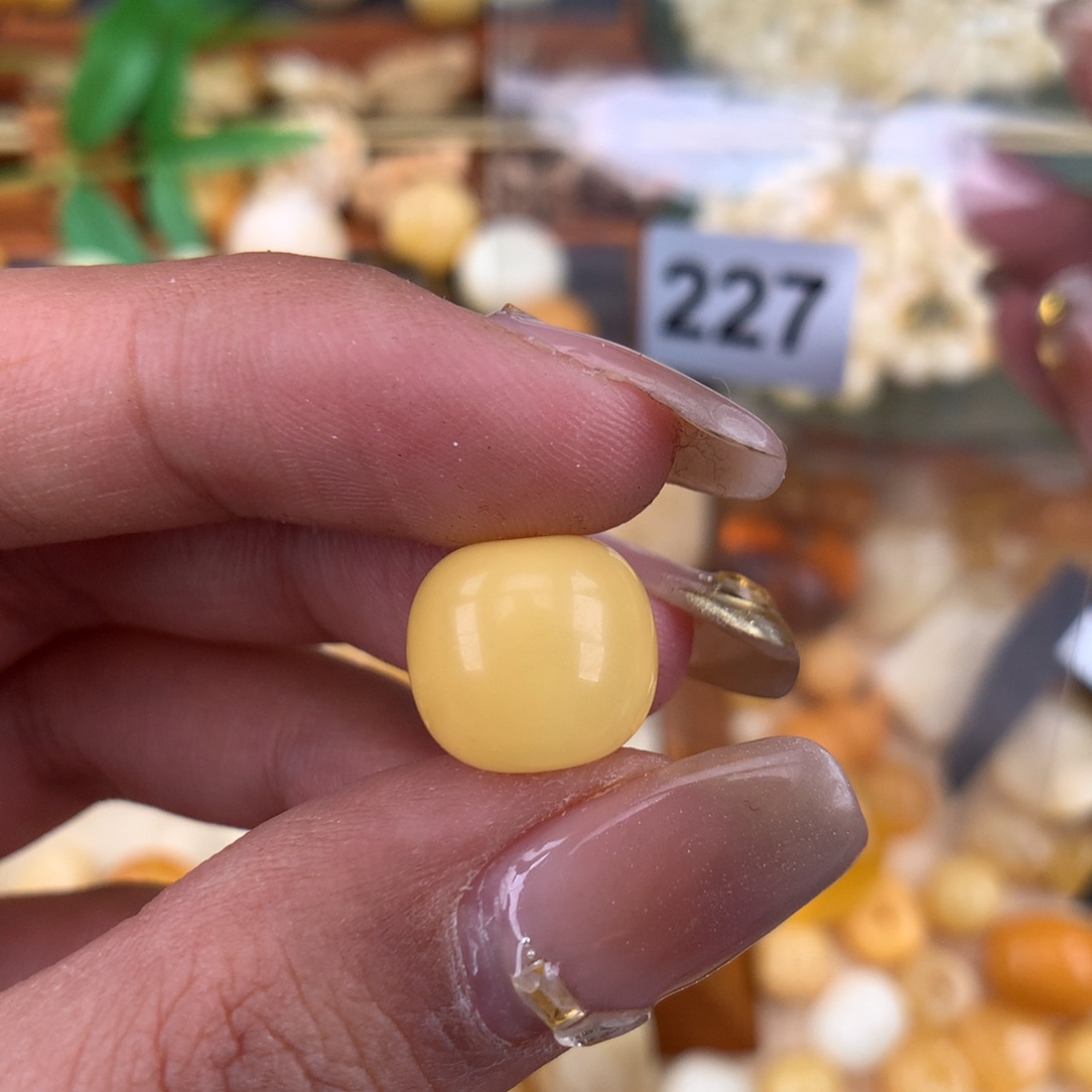 琥珀珠宝奇石未镶嵌12.4