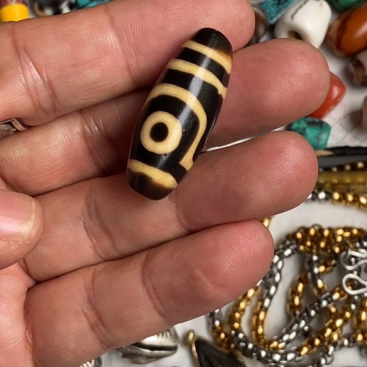 无***氓颈饰玻璃珠子。zzzzzzz