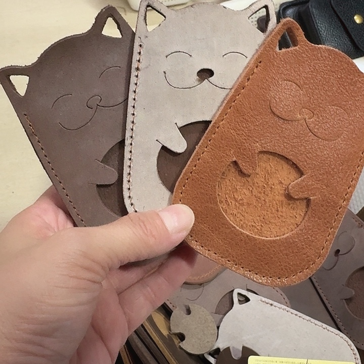 真牛皮猫咪卡套三个