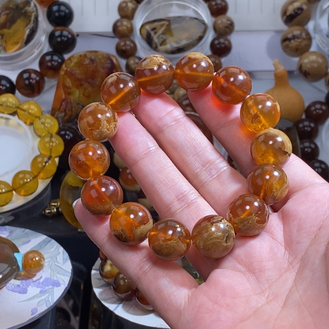 琥珀未镶嵌珠宝奇石