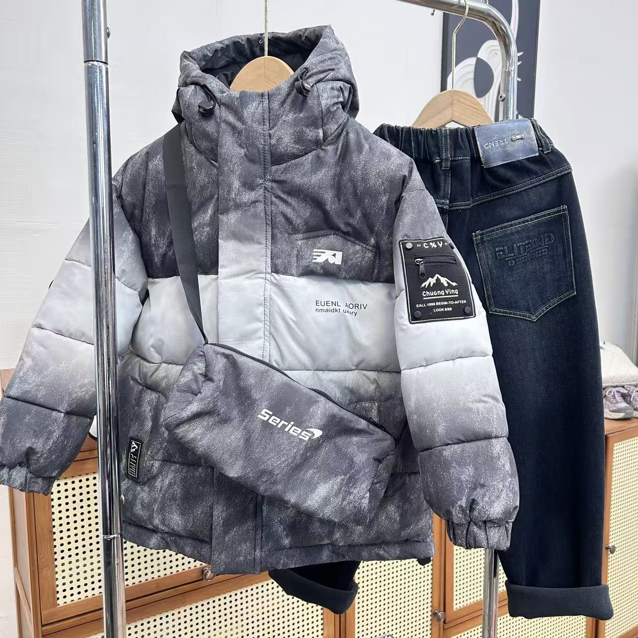 【冬季】WT-5009 儿童冬款洋气时尚宽松保暖棉连帽外套