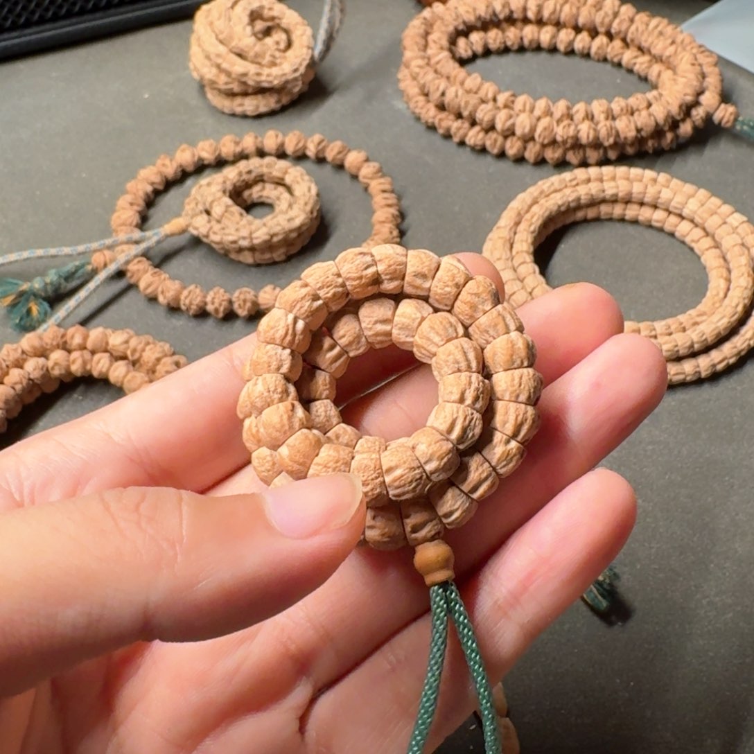 柏香籽/百香籽手串楠*