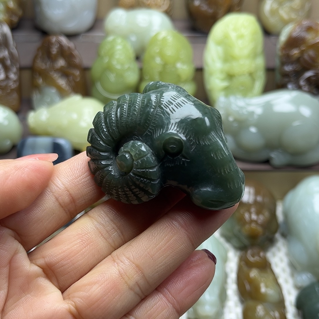 和田玉未镶嵌挂件