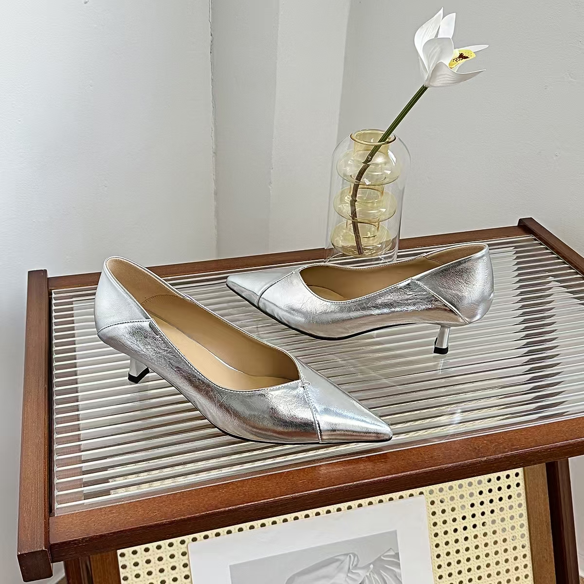 软皮高跟鞋不磨脚2025年新款低跟职业单鞋女正装工作鞋女真皮细跟