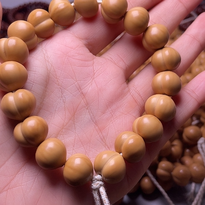 猴头核桃手串15尺寸镜面柯基屁桃手持全品无暇