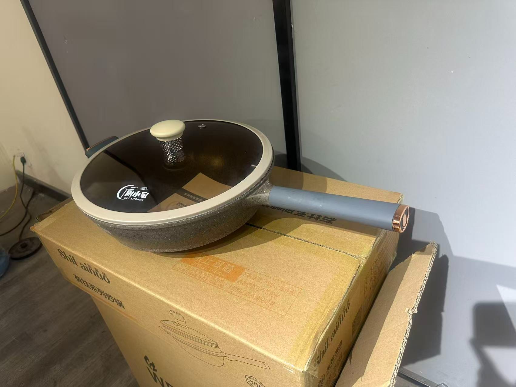 【外贸原单】32高端花岗岩煎炒多功能锅无烟不粘不挑灶具