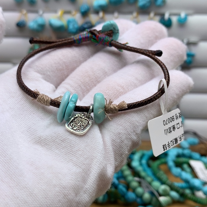 未镶嵌绿松石原矿