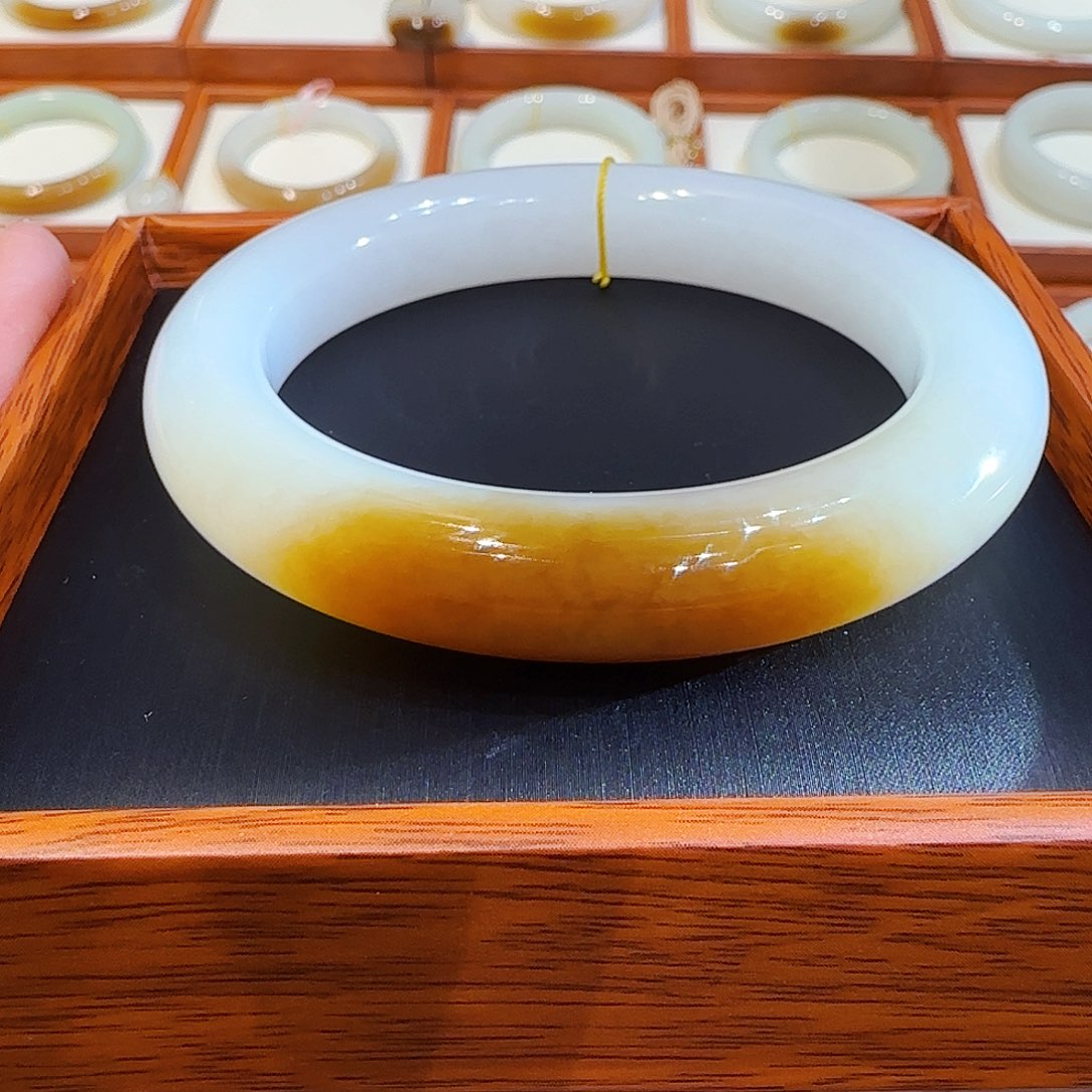 和田玉手镯未镶嵌且末一抹老红糖56 57 58