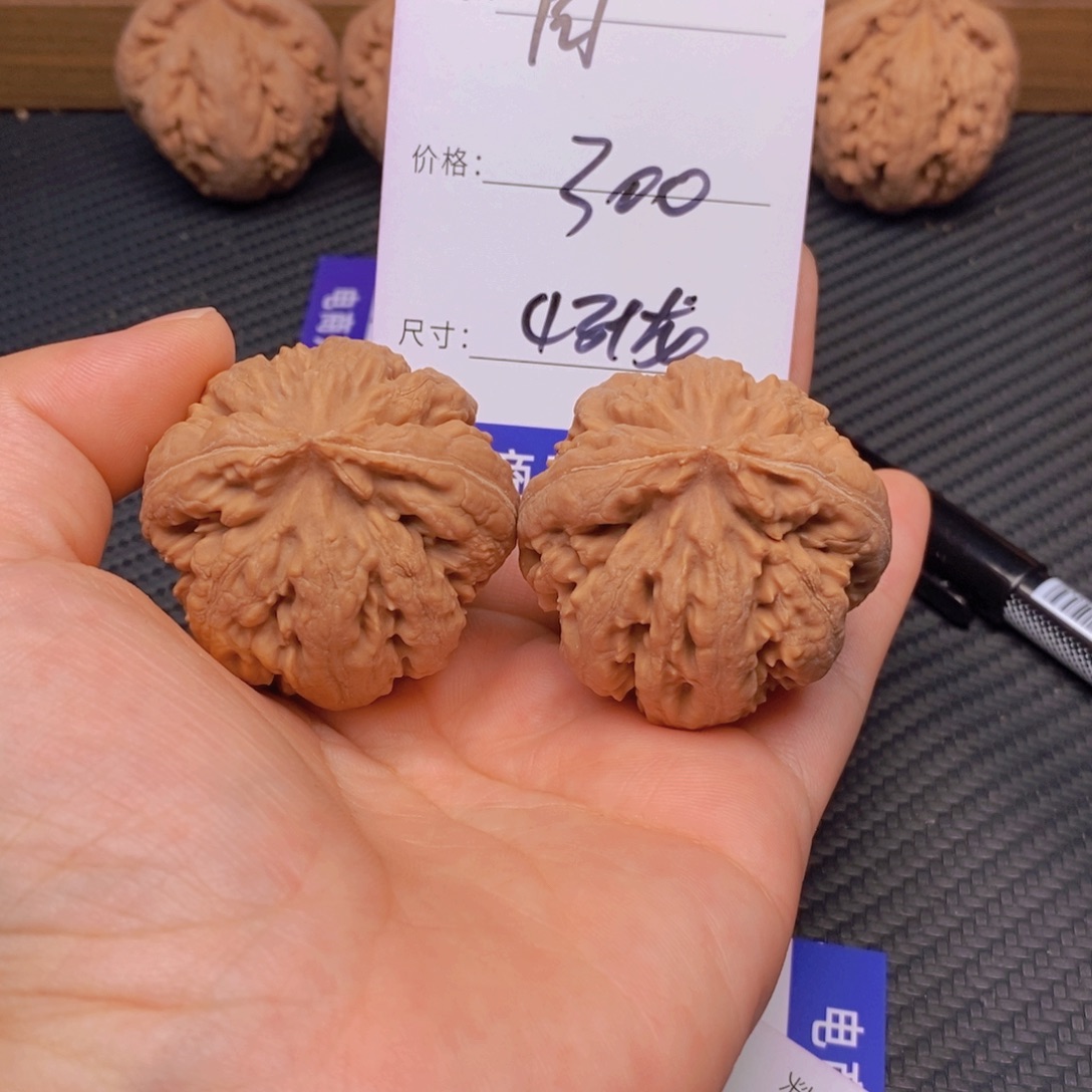 宵***文玩霸王龙核桃核桃