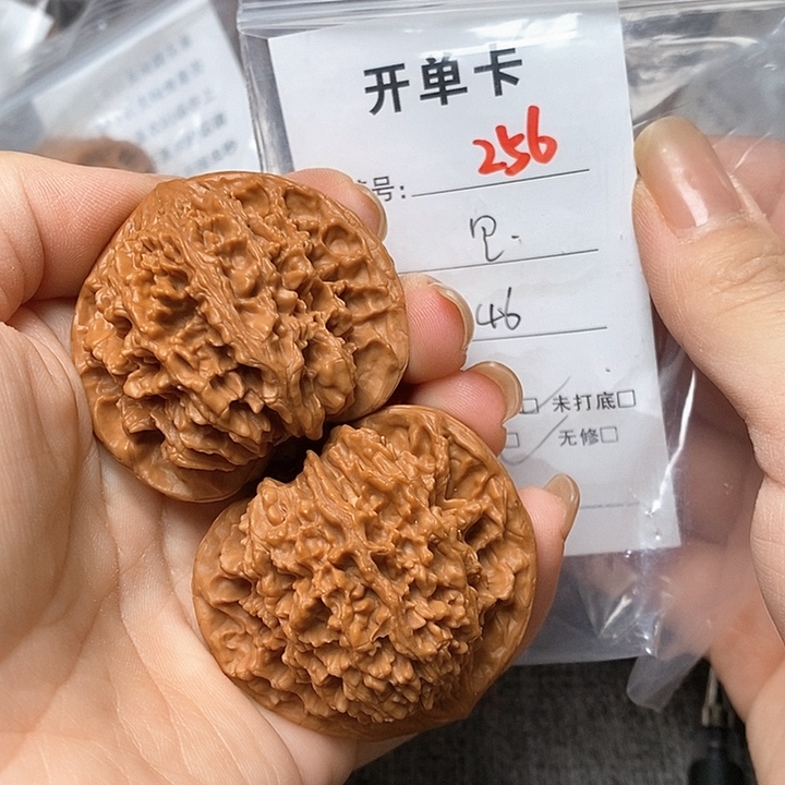 文玩核桃把件256哈哈哈