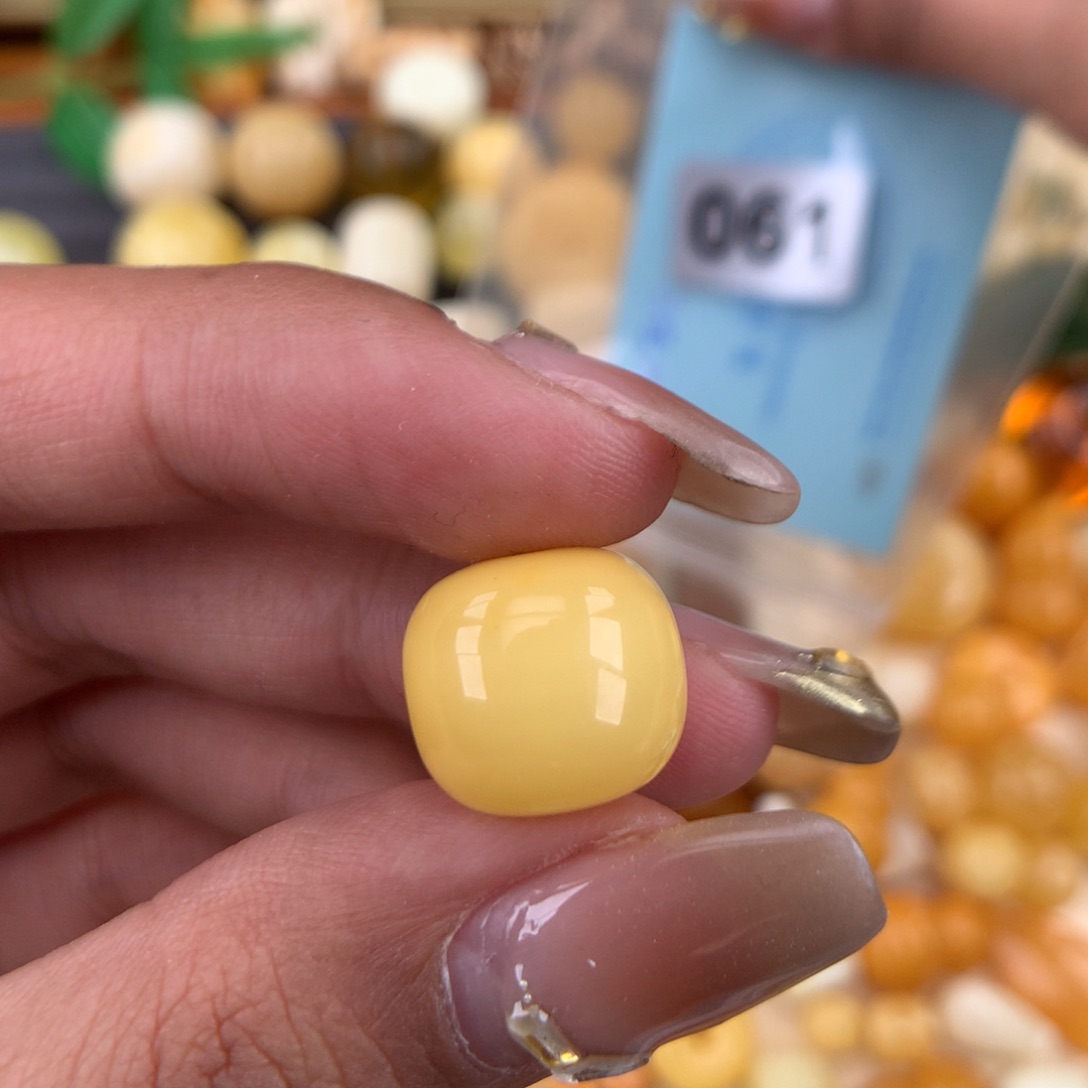 琥珀珠宝奇石未镶嵌13.8