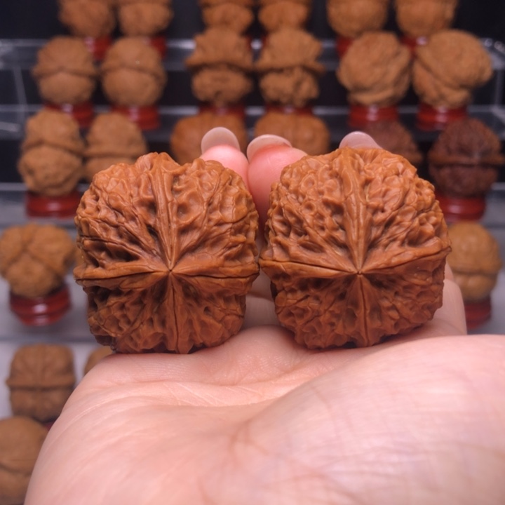 文玩核桃吊坠"****"12密石四棱