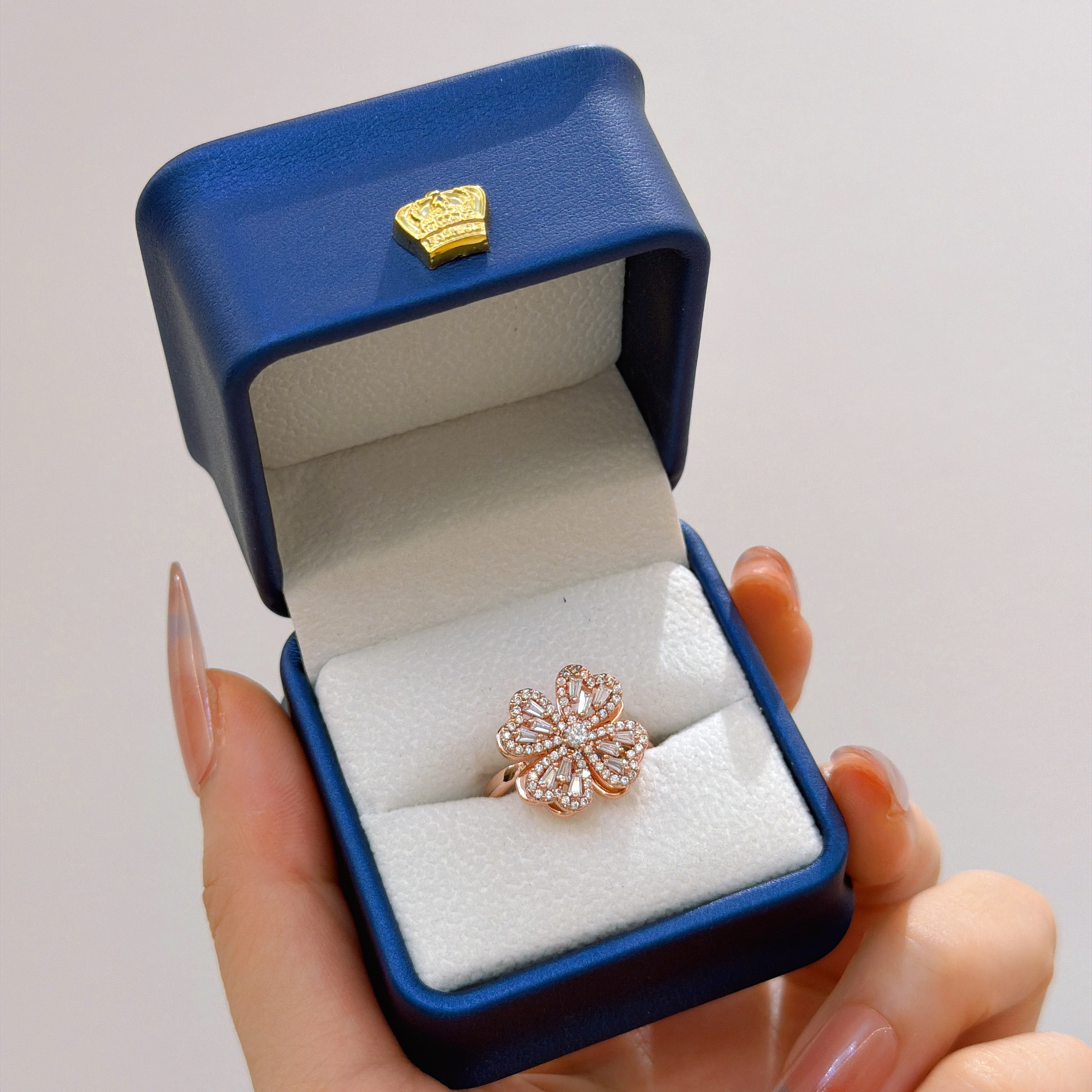 铜合金锆石戒指 四叶草金色戒指67