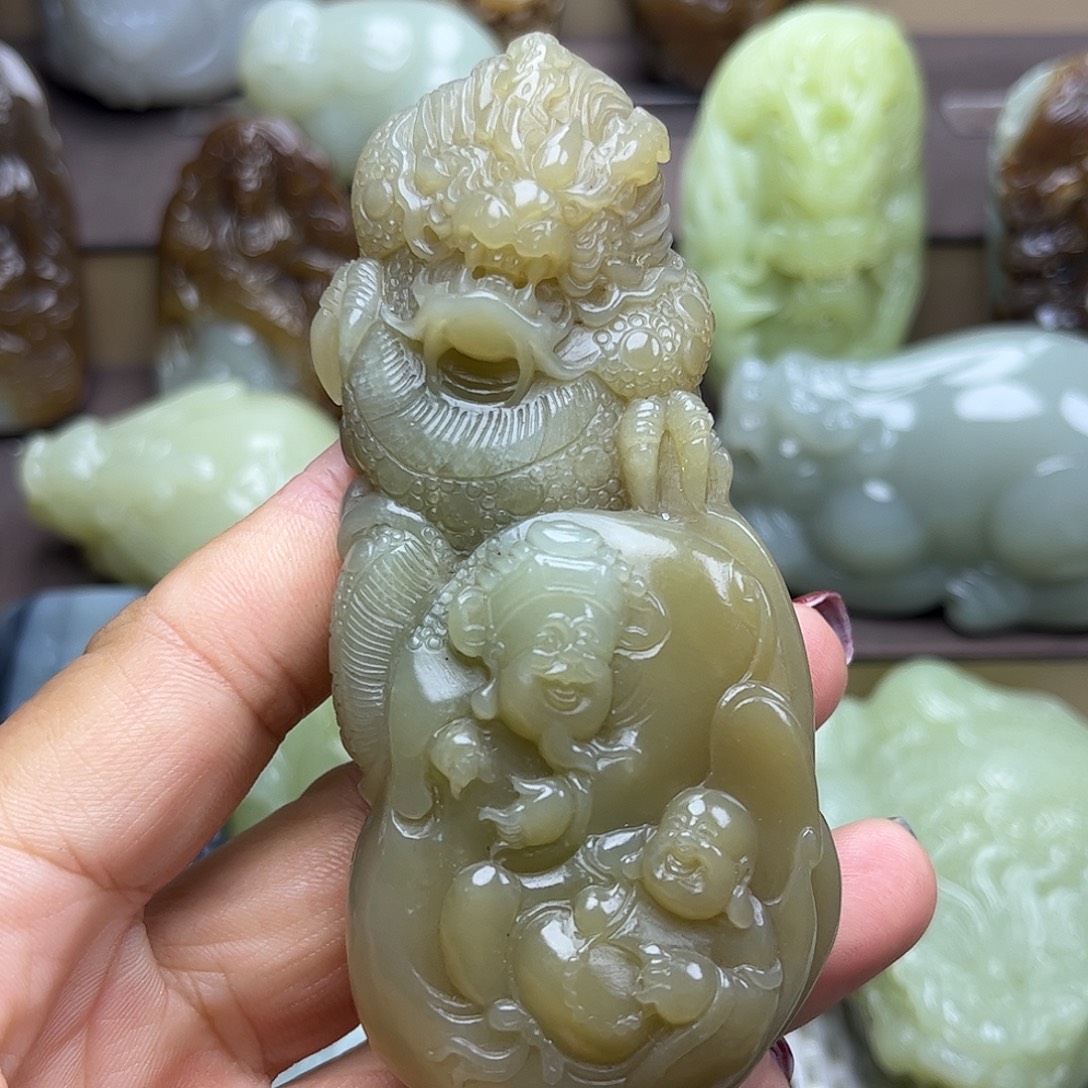 和田玉未镶嵌挂件