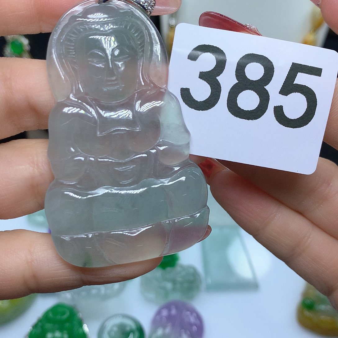 翡翠吊坠(赠链)未镶嵌