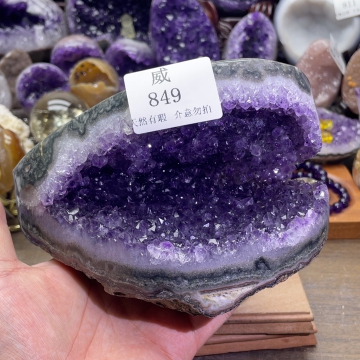 未镶嵌水晶珠宝半成品