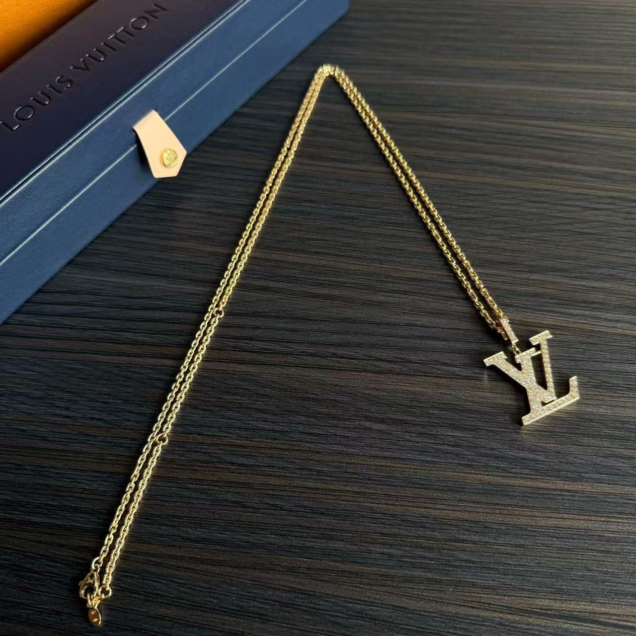 louis vuitton lv 18k 金钻石项链/编码xx198 均码/99新