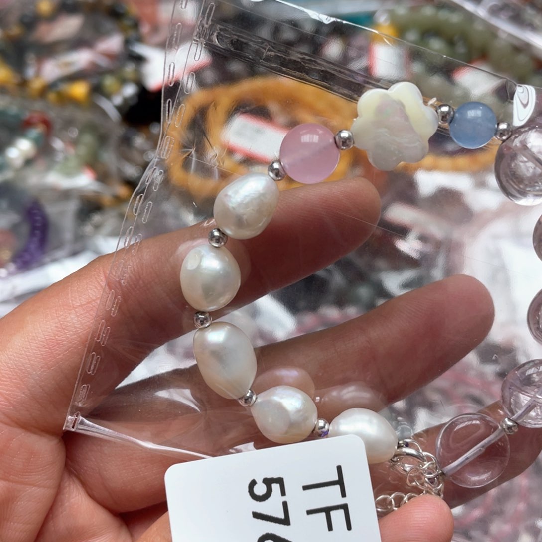 水晶多样性发一只未镶嵌