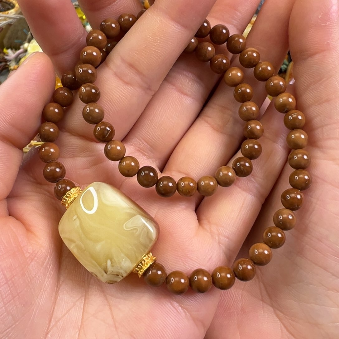 蜜蜡裸石未镶嵌蜜蜡