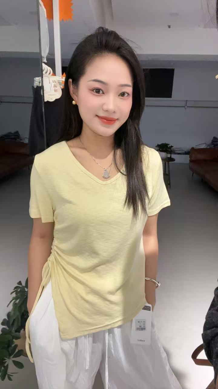 格调美美9110设计感纯色V领短袖抽褶T恤女（上衣处理货不补差价哦）
