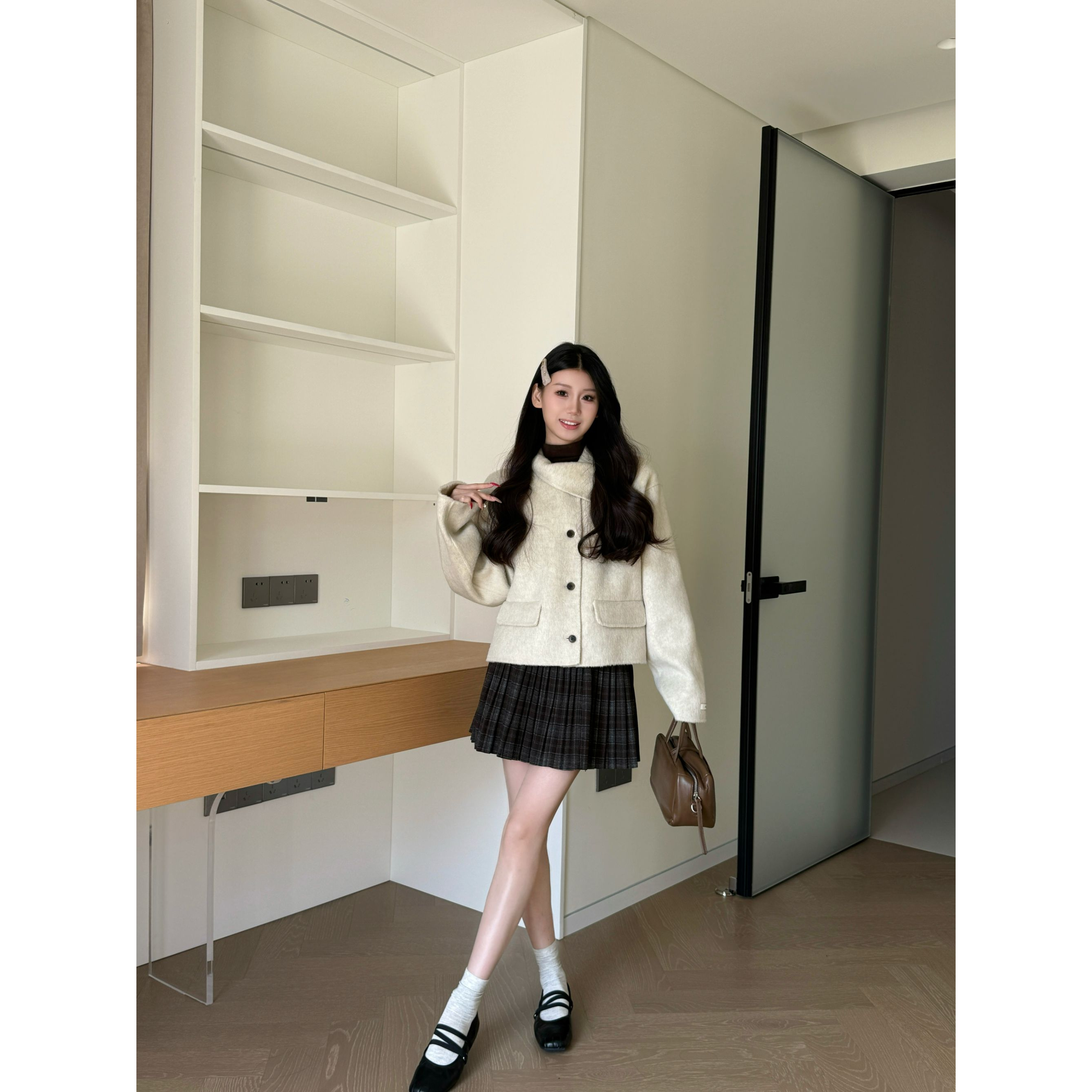 韩系设计感别致毛呢小个子短外套2025冬新款