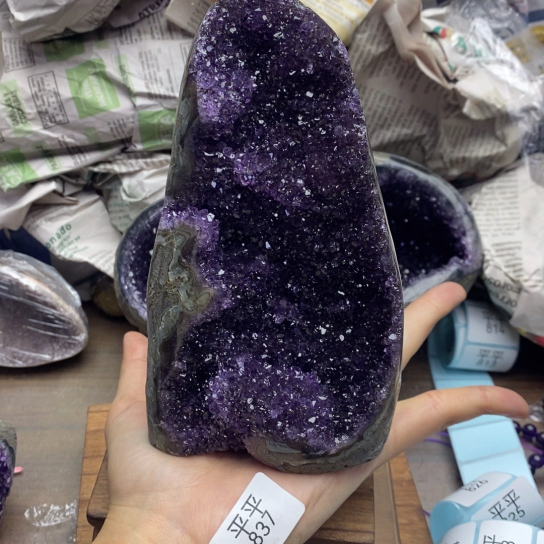 未镶嵌水晶大型摆件（非配饰）