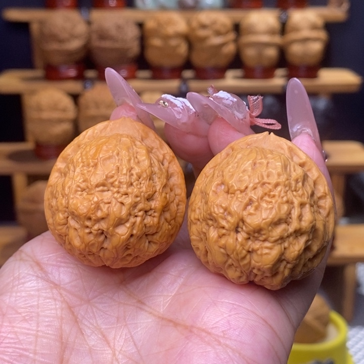 文玩核桃把件大理狮子头28号36尺