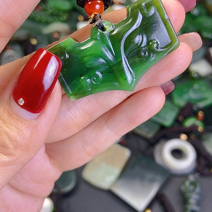 颈饰未镶嵌和田玉