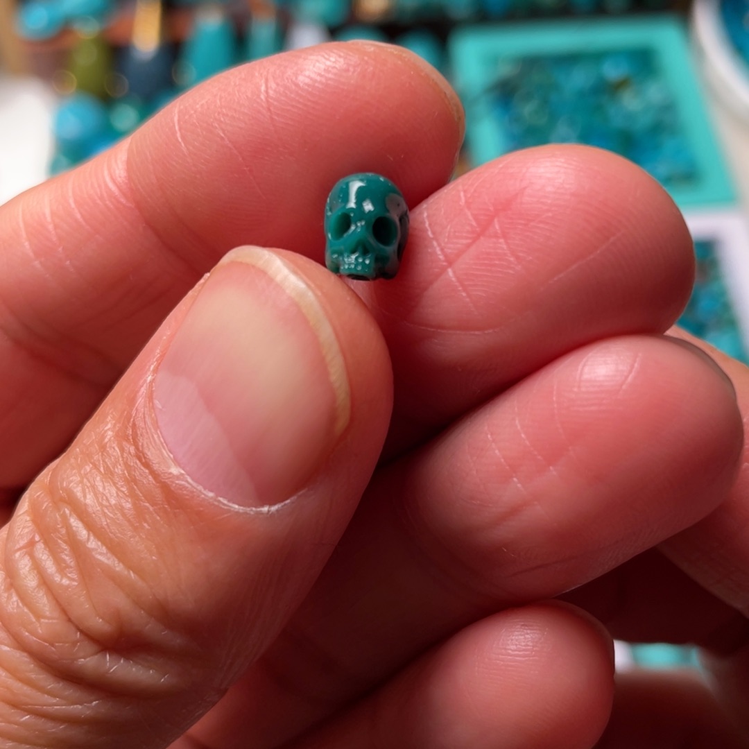 绿松石颈饰未镶嵌