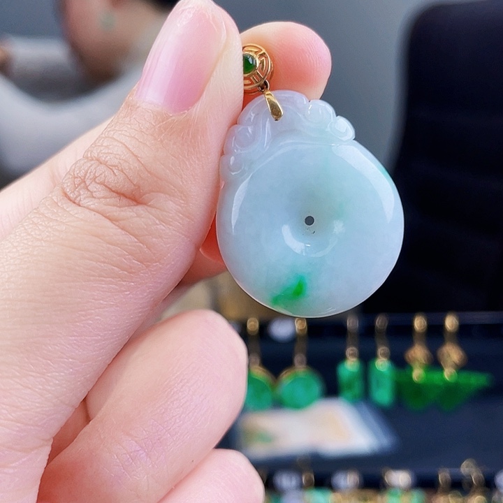 翡翠颈饰18K金镶嵌饰品